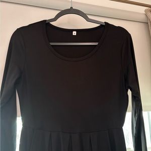 Black long sleeve dress with pockets
